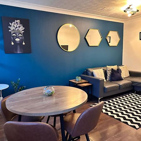 Brightcentral Apartment With Parking Glasgow Esterno foto