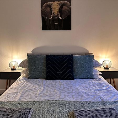 Brightcentral Apartment With Parking Glasgow Esterno foto