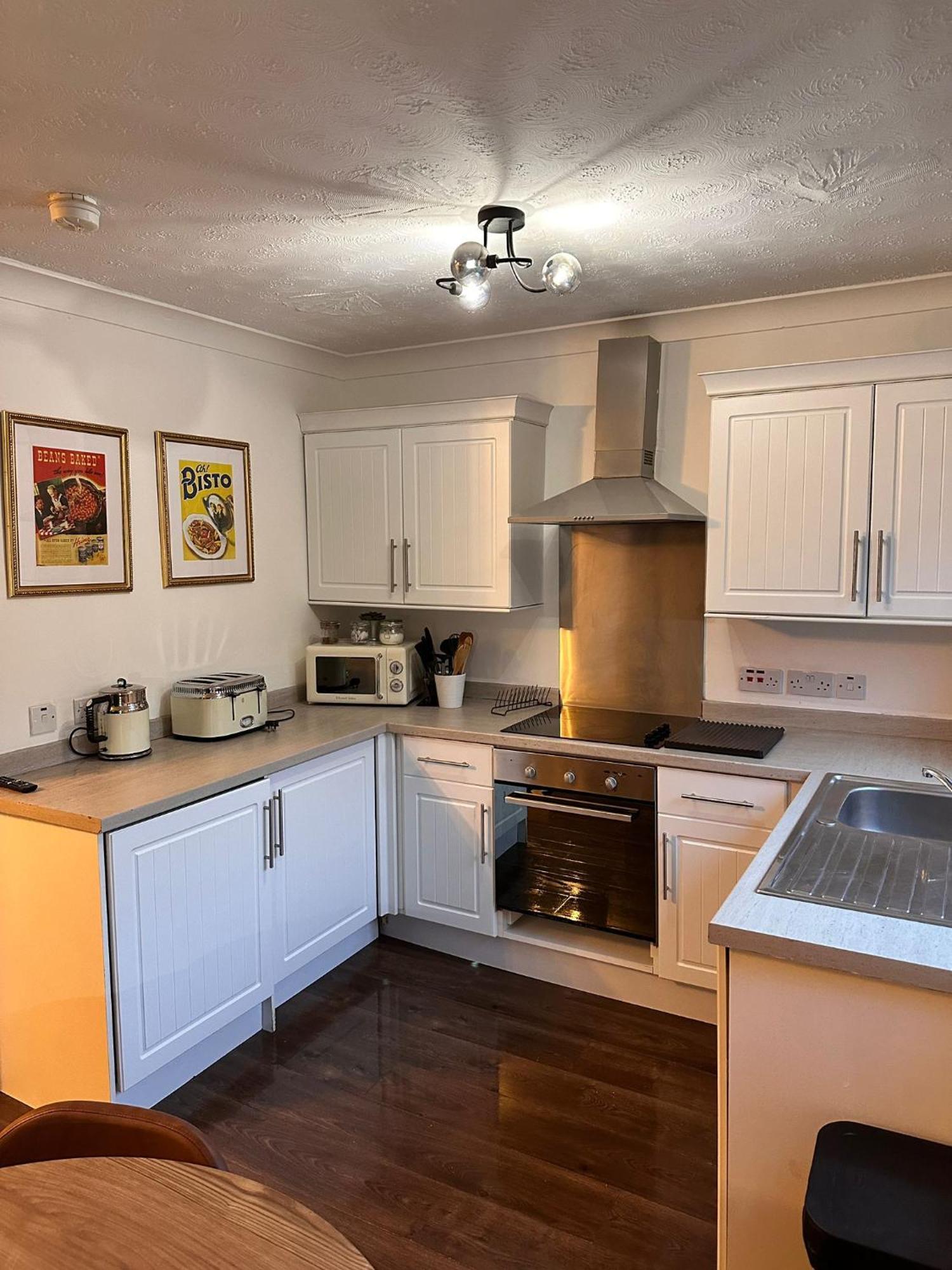 Brightcentral Apartment With Parking Glasgow Esterno foto
