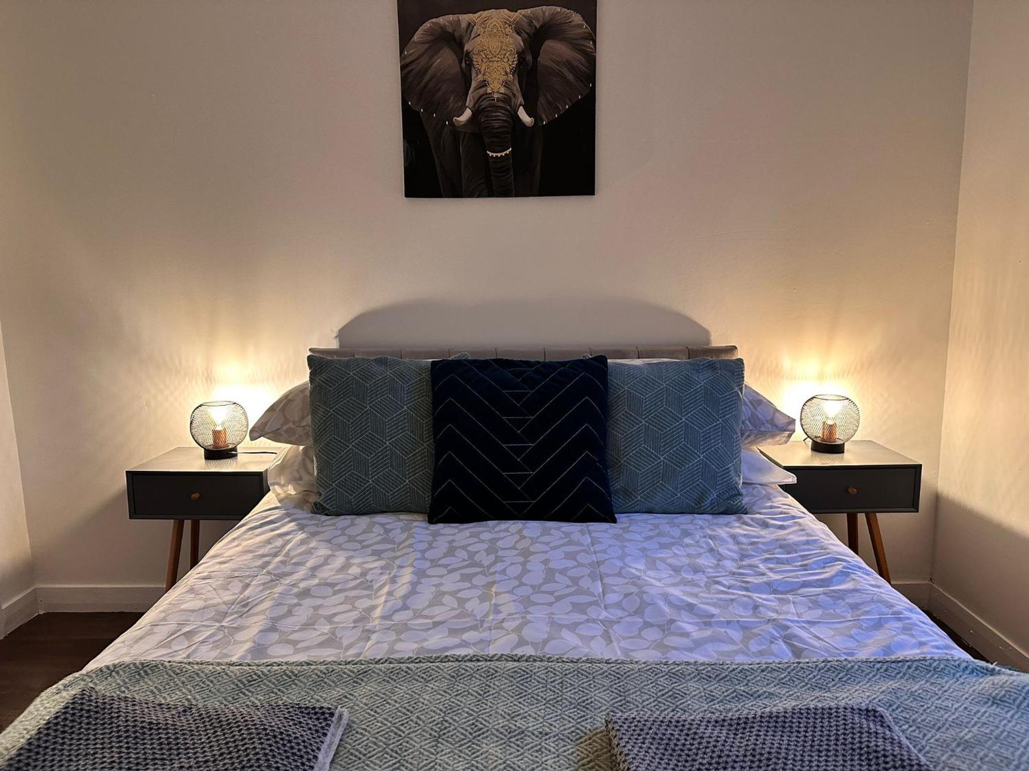 Brightcentral Apartment With Parking Glasgow Esterno foto